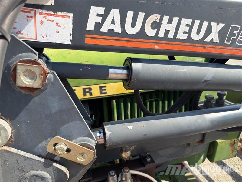John Deere 1030 4x2 Tracteur Agricole 2WD Tractor Tracteur