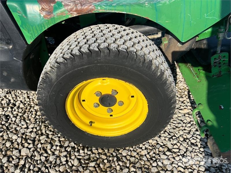 John Deere 1435 Mower Tractor 小型曳引機