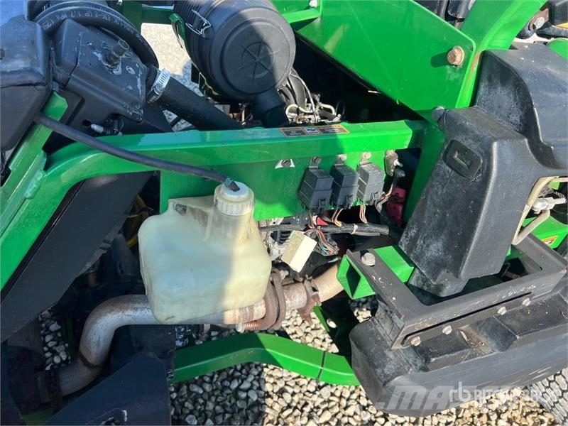 John Deere 1435 Mower Tractor 小型曳引機