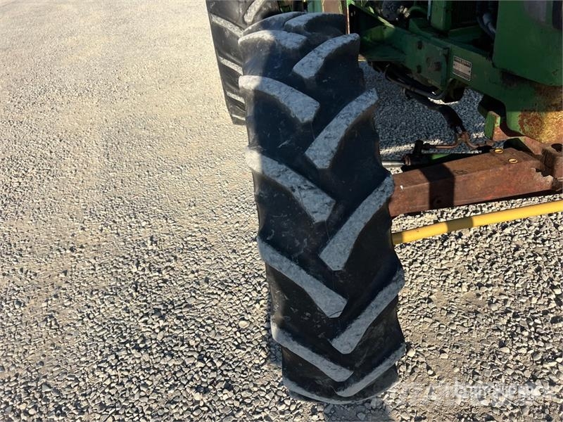 John Deere 1640 DTH 4WD Tractor Traktorer