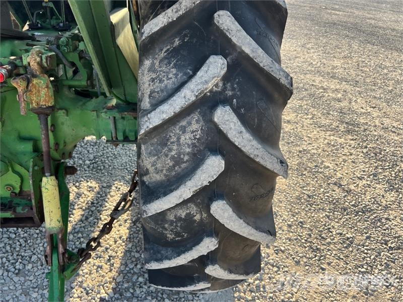 John Deere 1640 DTH 4WD Tractor Traktorer