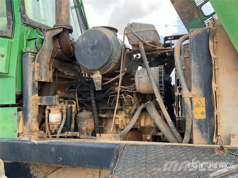 John Deere 1710D شاحنات