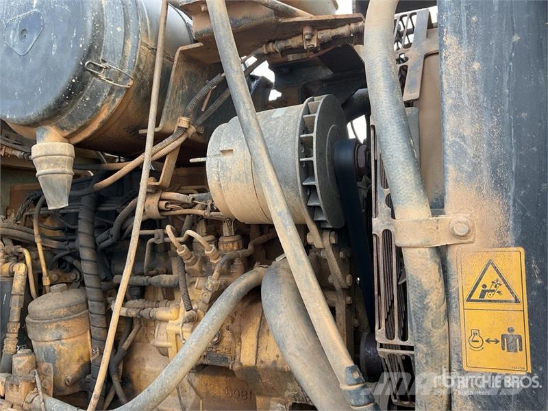 John Deere 1710D شاحنات