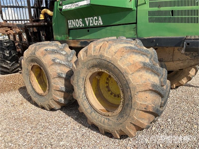 John Deere 1710D شاحنات