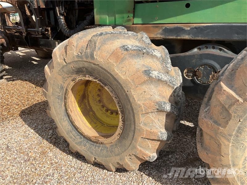 John Deere 1710D شاحنات