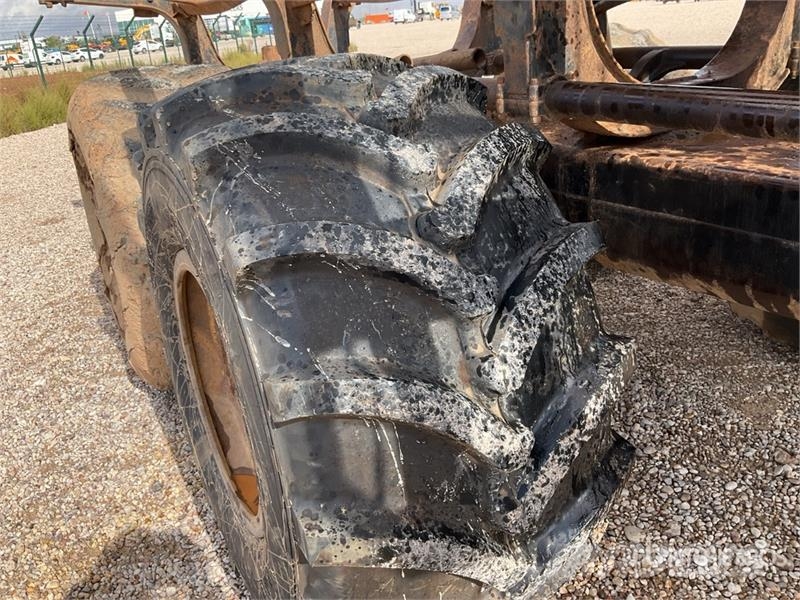 John Deere 1710D شاحنات