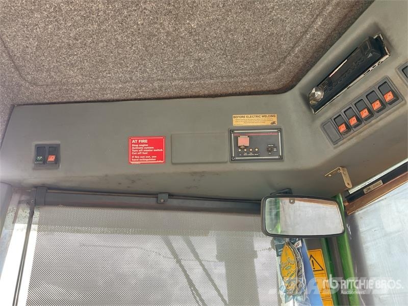 John Deere 1710D شاحنات