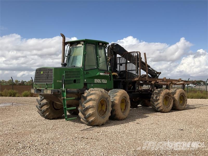 John Deere 1710D شاحنات