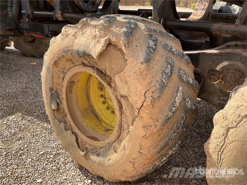John Deere 1710D شاحنات
