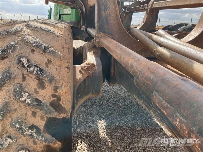 John Deere 1710D شاحنات