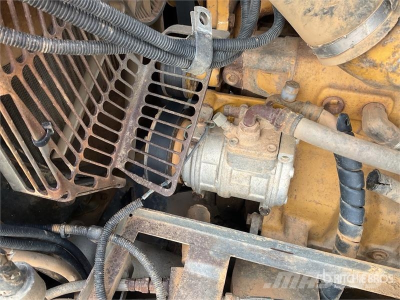 John Deere 1710D شاحنات