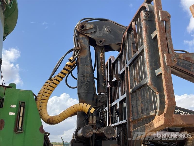 John Deere 1710D شاحنات
