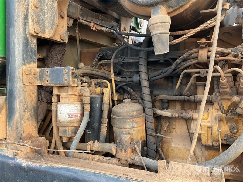 John Deere 1710D شاحنات