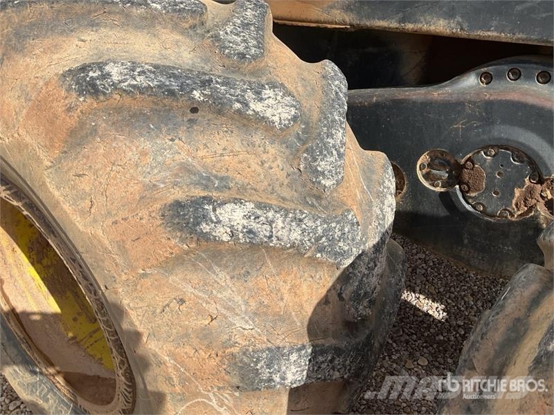 John Deere 1710D شاحنات