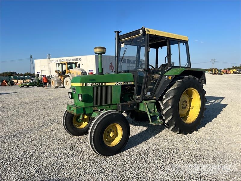 John Deere 2140 2WD Tractor Traktorer