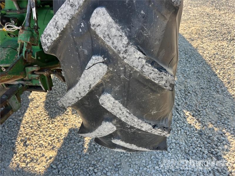 John Deere 2140 2WD Tractor Traktorer