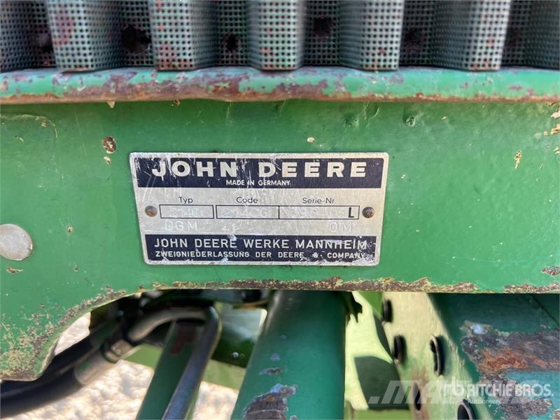 John Deere 2140 2WD Tractor Traktorer