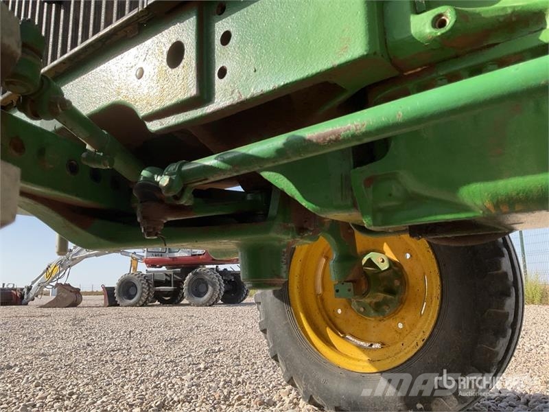 John Deere 2450SF 2WD Tractor Traktorok