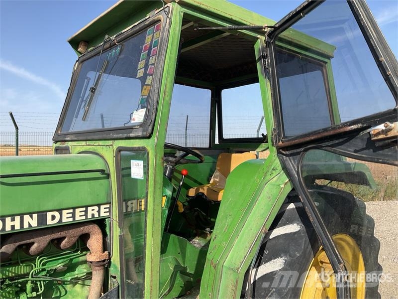 John Deere 2450SF 2WD Tractor Traktorok