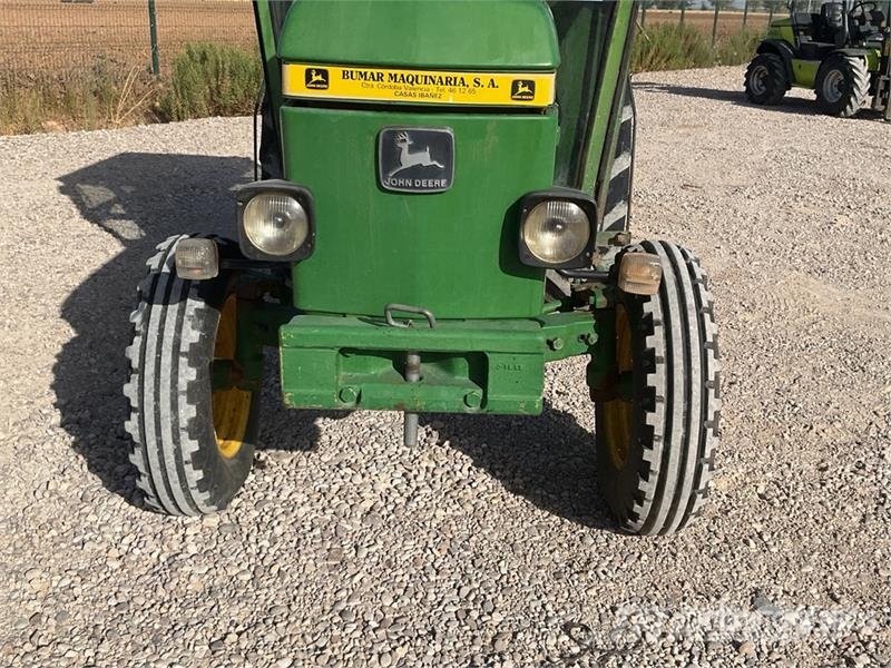 John Deere 2450SF 2WD Tractor Traktorok