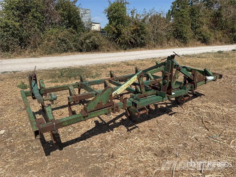 John Deere 410 Cultivatoren