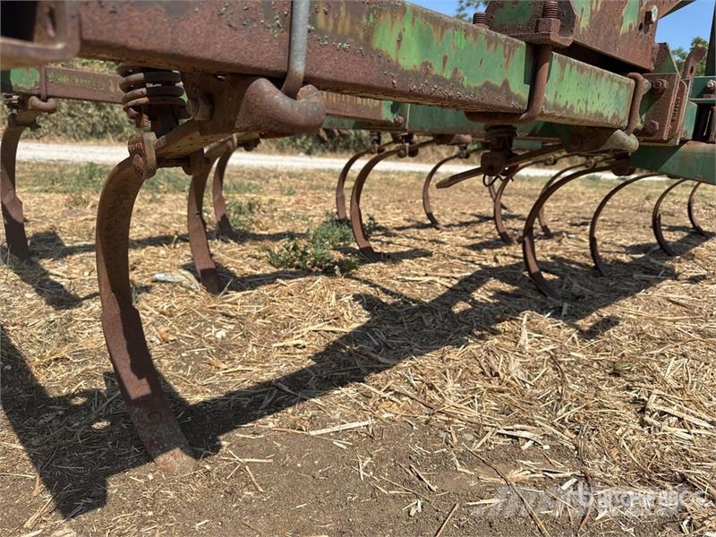 John Deere 410 Cultivatoren