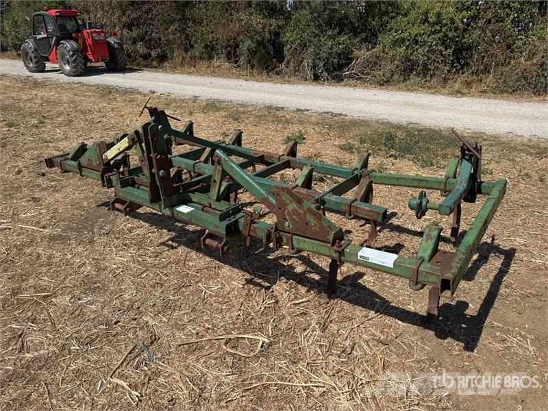 John Deere 410 Cultivatoren