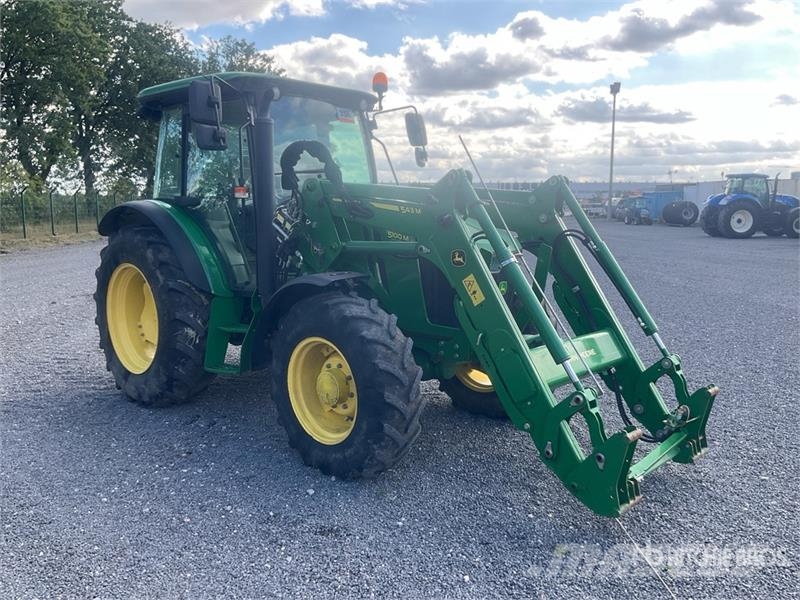 John Deere 5100M 4WD Tractor Трактори