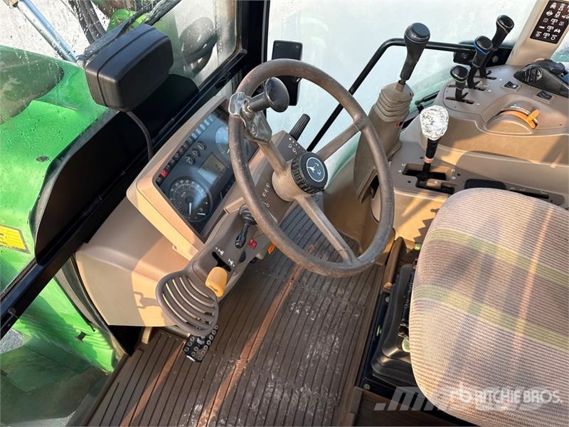 John Deere 5100R 4WD Tractor Traktorer