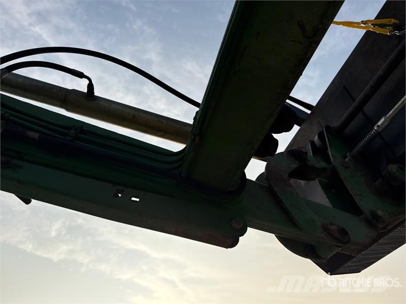 John Deere 5100R 4WD Tractor Traktorer