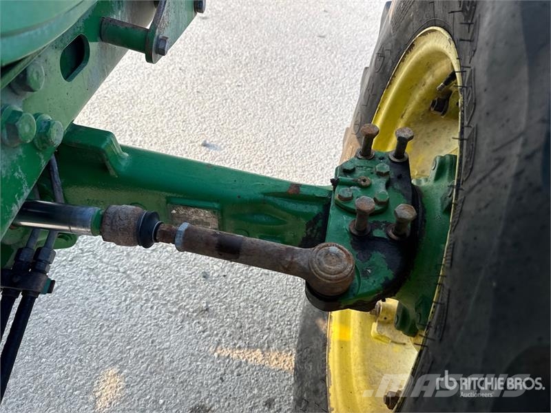 John Deere 5100R 4WD Tractor Traktorer