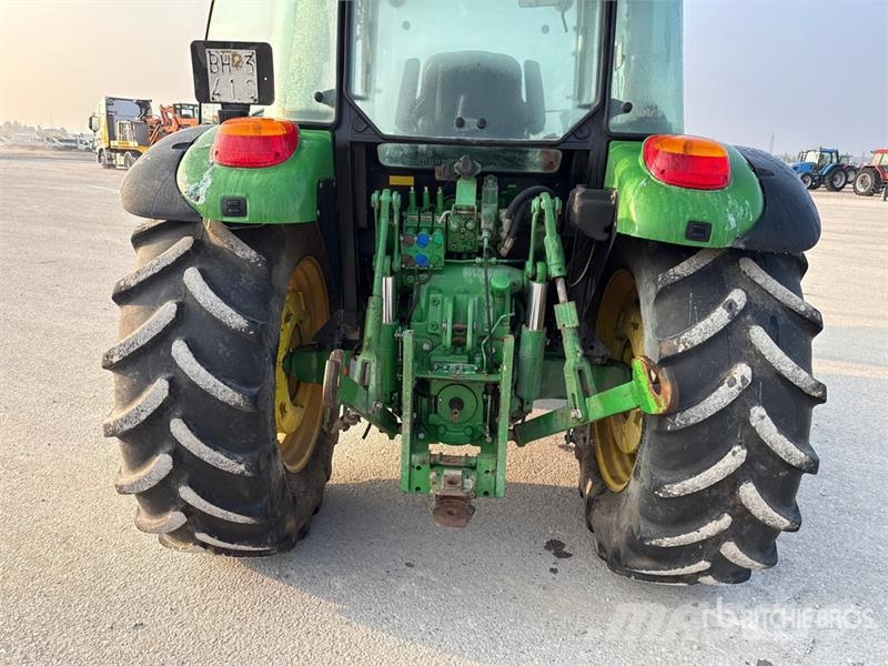 John Deere 5100R 4WD Tractor Traktorer