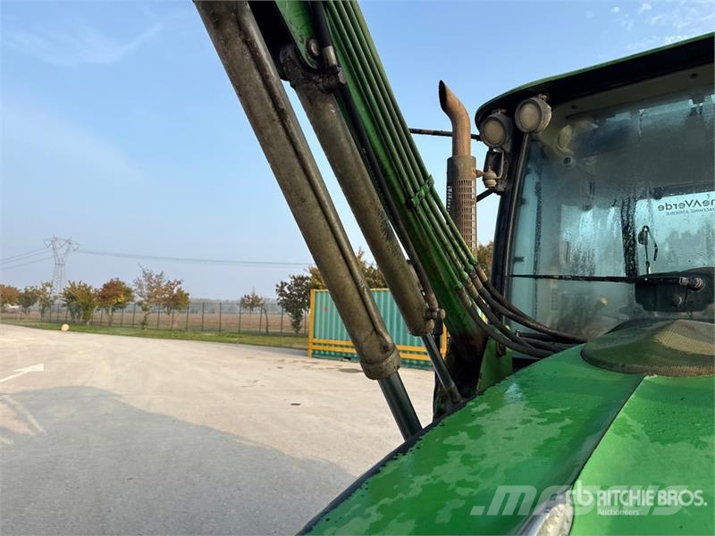 John Deere 5100R 4WD Tractor Traktorer