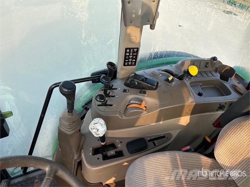 John Deere 5100R 4WD Tractor Traktorer