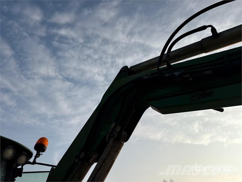 John Deere 5100R 4WD Tractor Traktorer