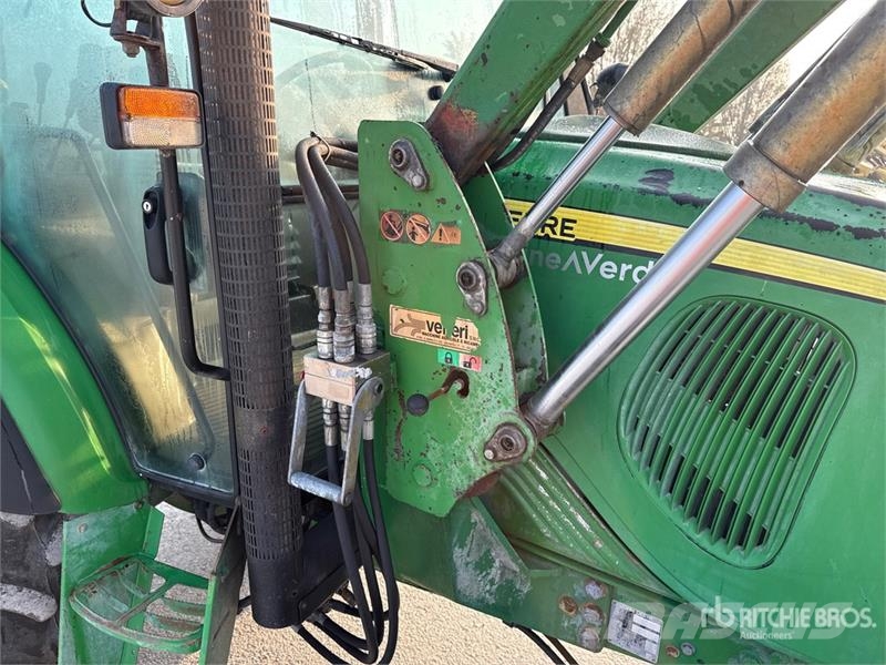 John Deere 5100R 4WD Tractor Traktorer