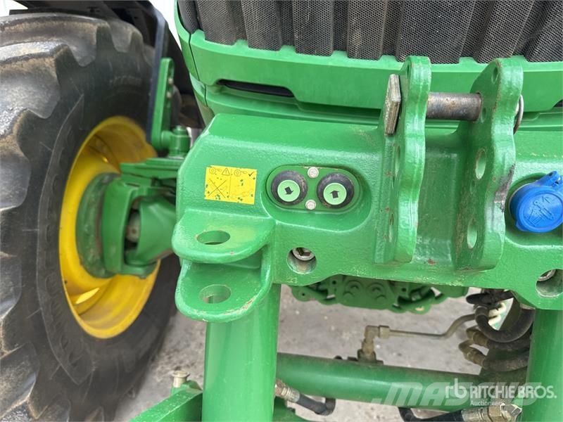 John Deere 6150R Traktory