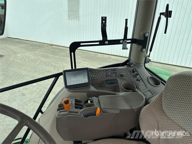 John Deere 6150R Traktory