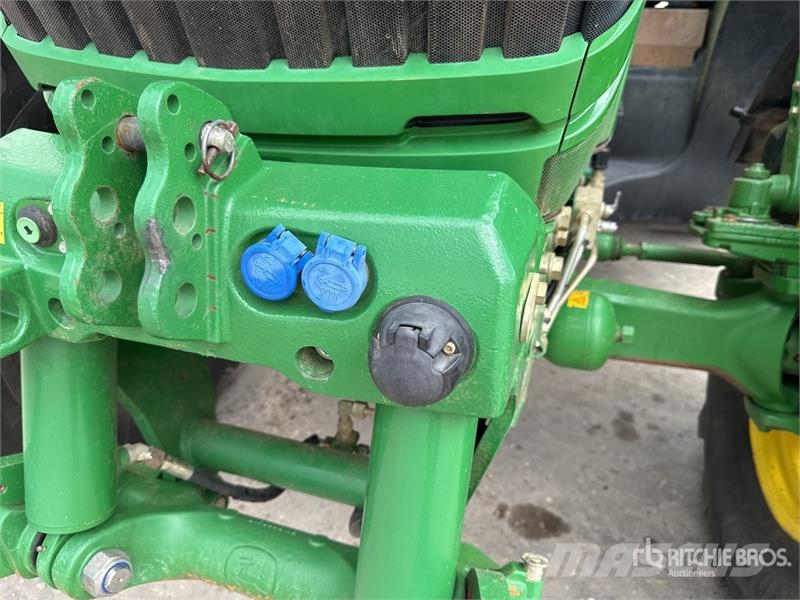 John Deere 6150R Traktory