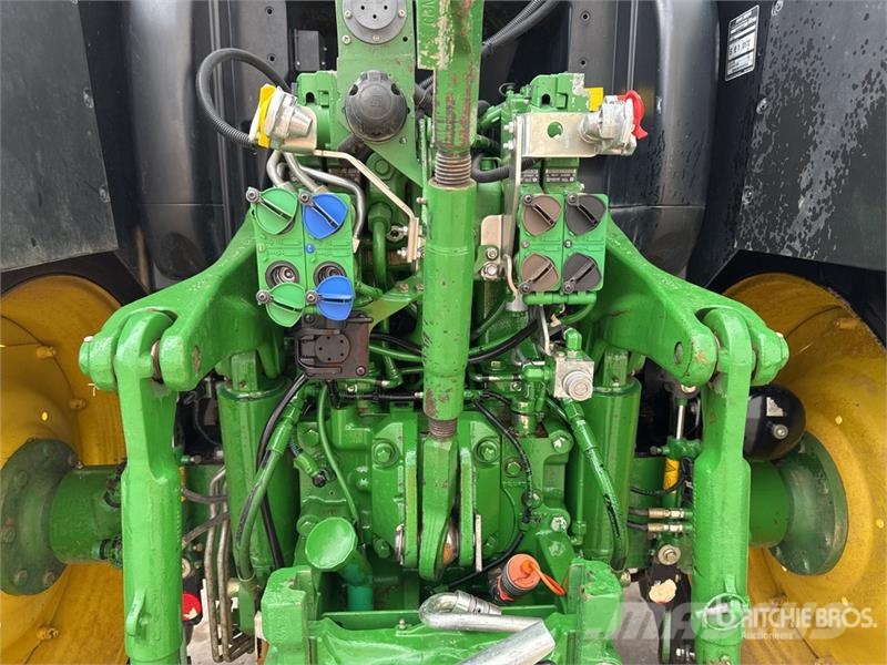 John Deere 6150R Traktory