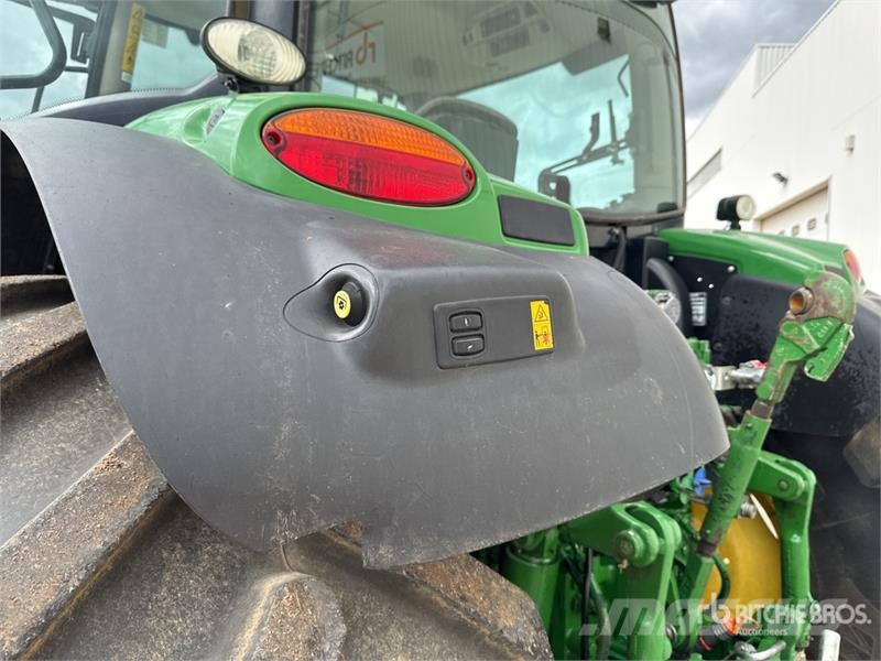 John Deere 6150R Traktory