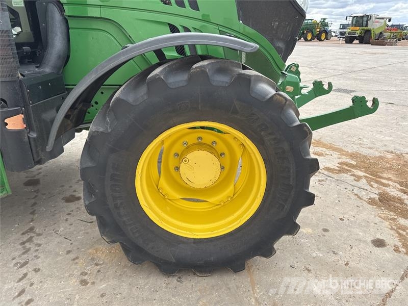 John Deere 6150R Traktory