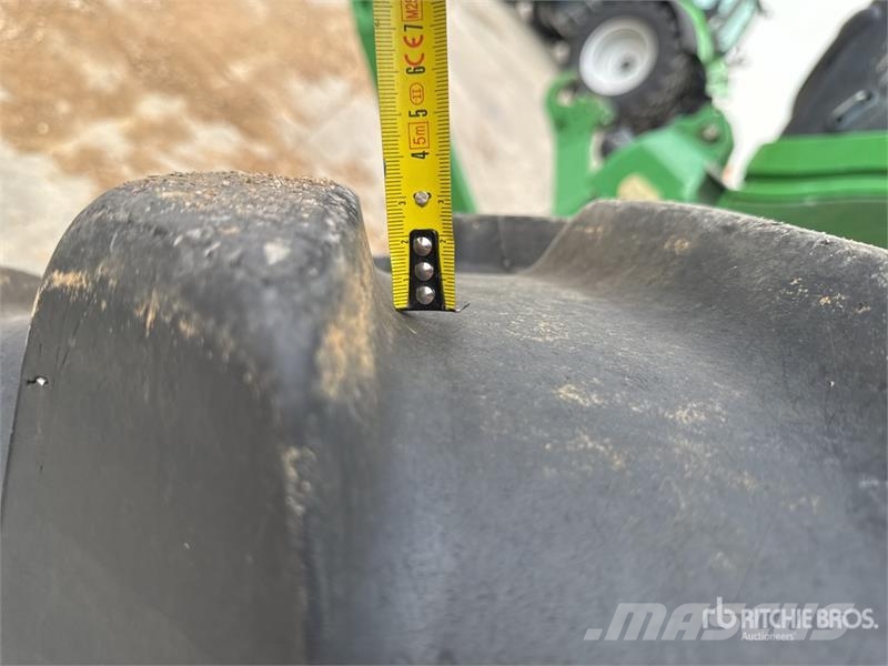 John Deere 6150R Traktory