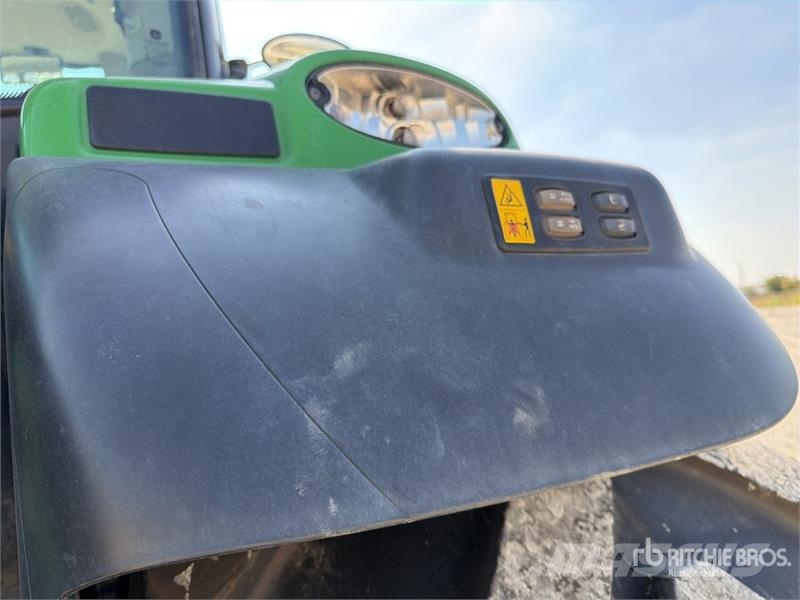 John Deere 6175R 4WD Tractor Trattori