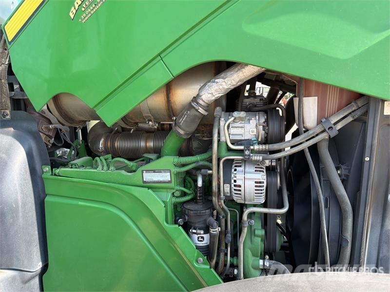 John Deere 6175R 4WD Tractor Trattori