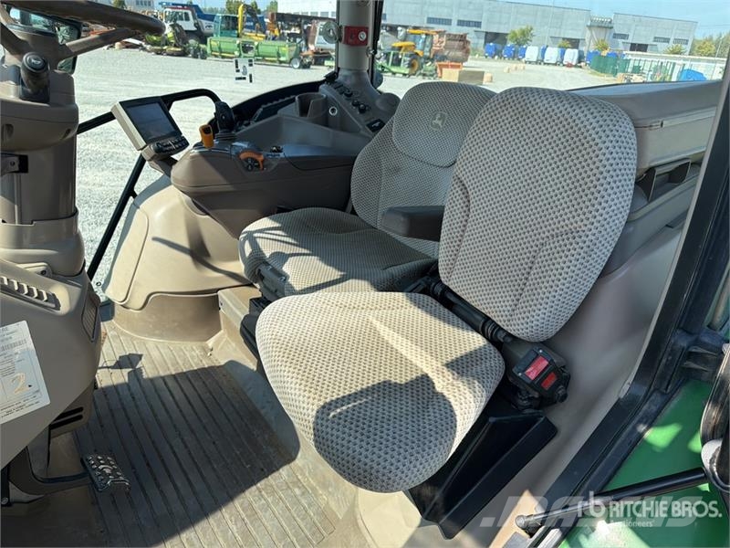 John Deere 6175R 4WD Tractor Trattori