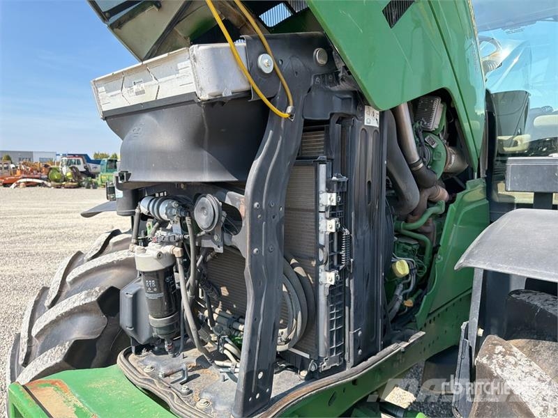 John Deere 6175R 4WD Tractor Trattori