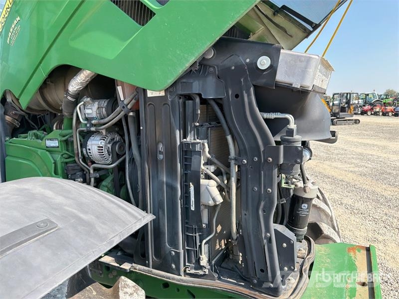 John Deere 6175R 4WD Tractor Trattori