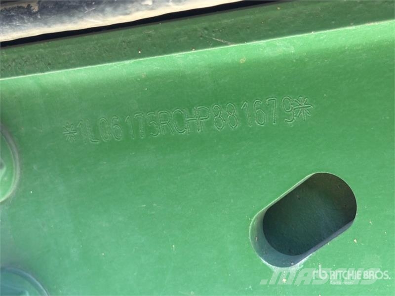 John Deere 6175R 4WD Tractor Trattori