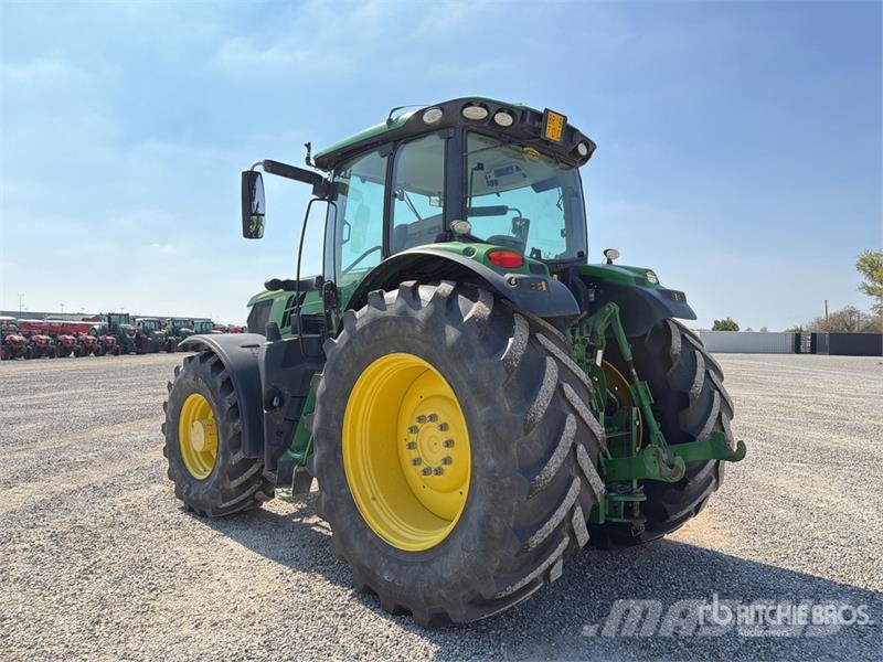 John Deere 6175R 4WD Tractor Trattori